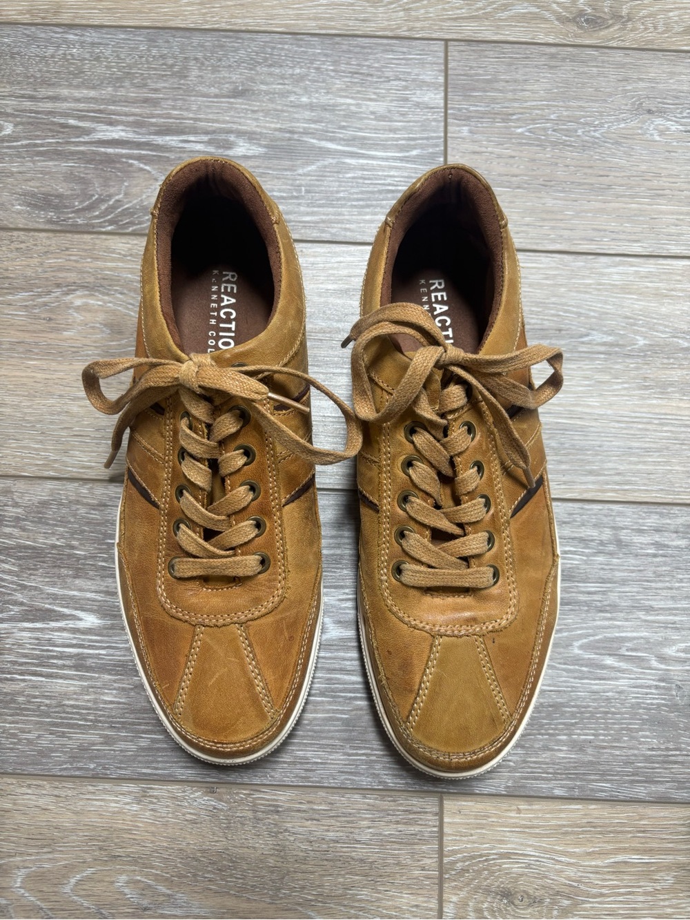 Kenneth Cole Reaction Sprinter Sneaker Sz 8 Tan Leather Low Top Casual Preppy